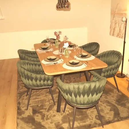 In With 130 Sqm *